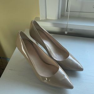 Cole haan nude pointy toe pumps